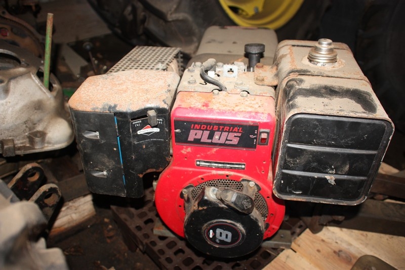 Generator Plus Briggs Stratton 8 Hp 2 X 220 V Kj Generator Plus Briggs Stratton 8 Hp