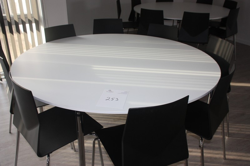 Rundt bord, randers & radius, ø160 cm. plade: hvid laminat ... Stor rundt bord