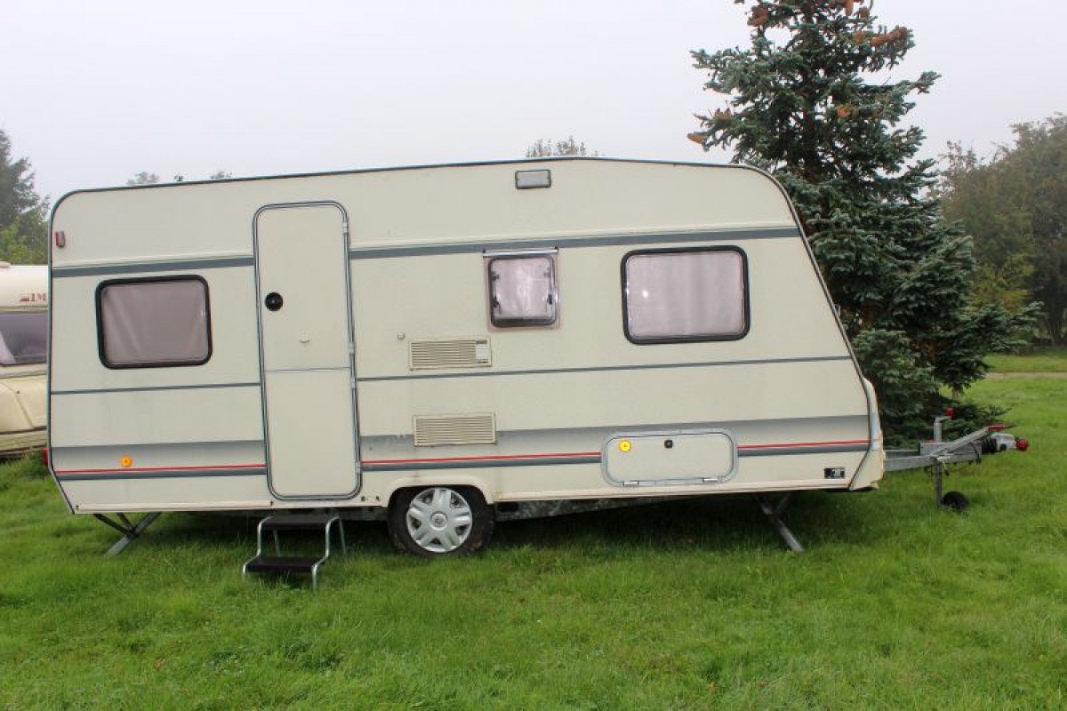 Campingvogn, bürstner, 4654 club plus, årgang 1994 1100 kg. reg ...