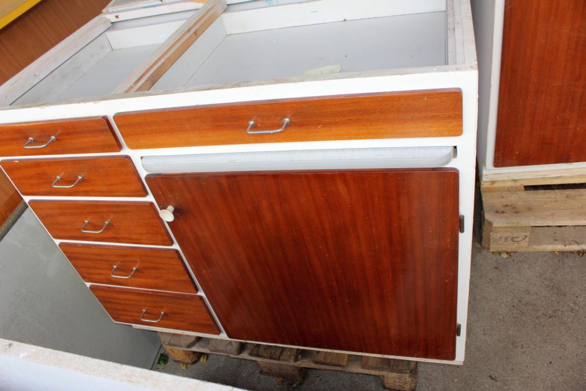 Retro køkken med mahogni låger: 2 højskabe 60 x 230 underskab 20 ...