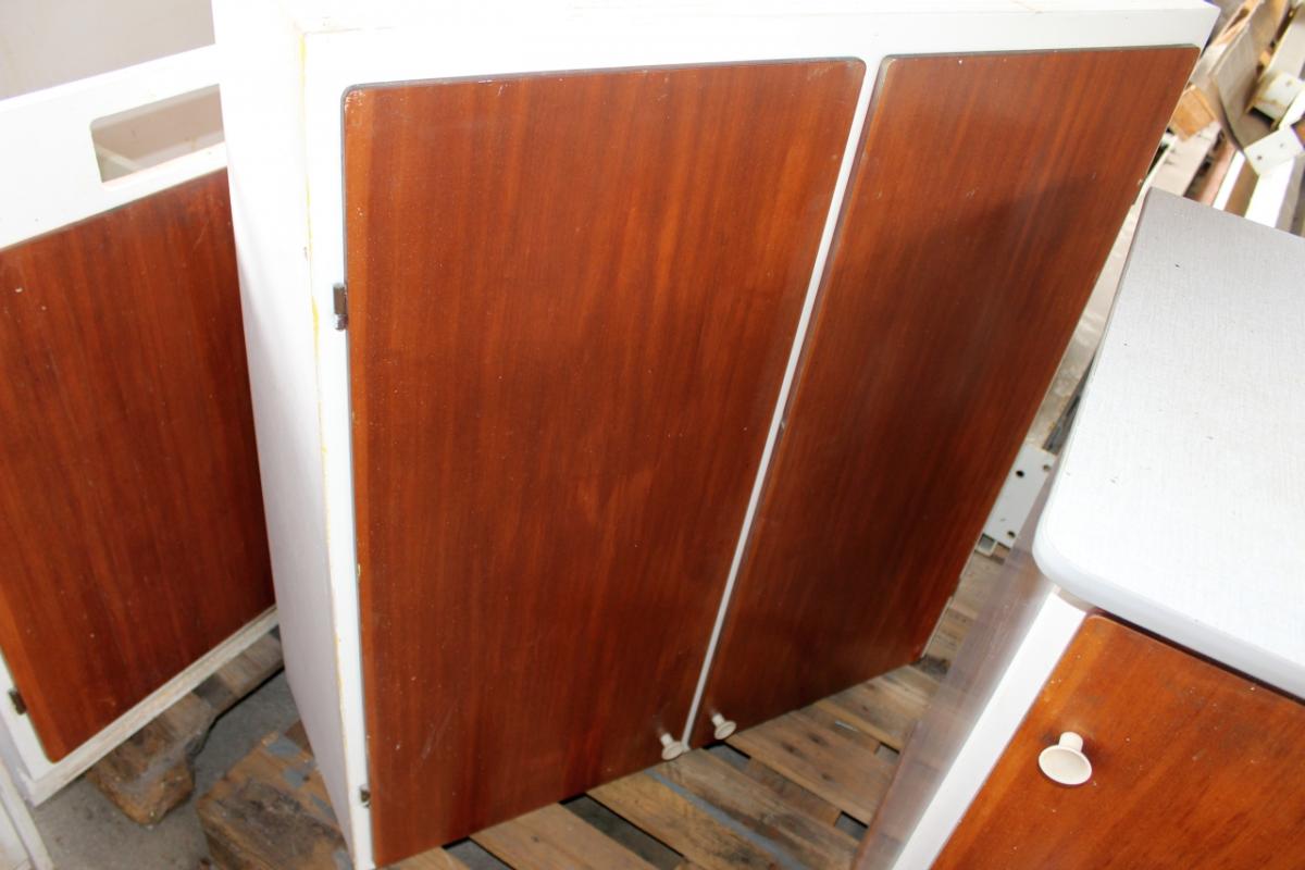 Retro køkken med mahogni låger: 2 højskabe 60 x 230 underskab 20 ...
